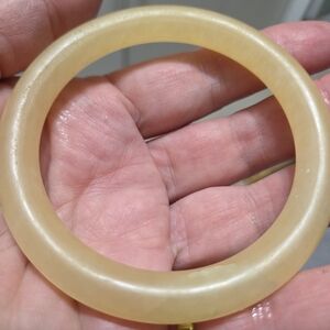 Genuine Nephrite The Color Of Mutton Fat205ct (41 g)